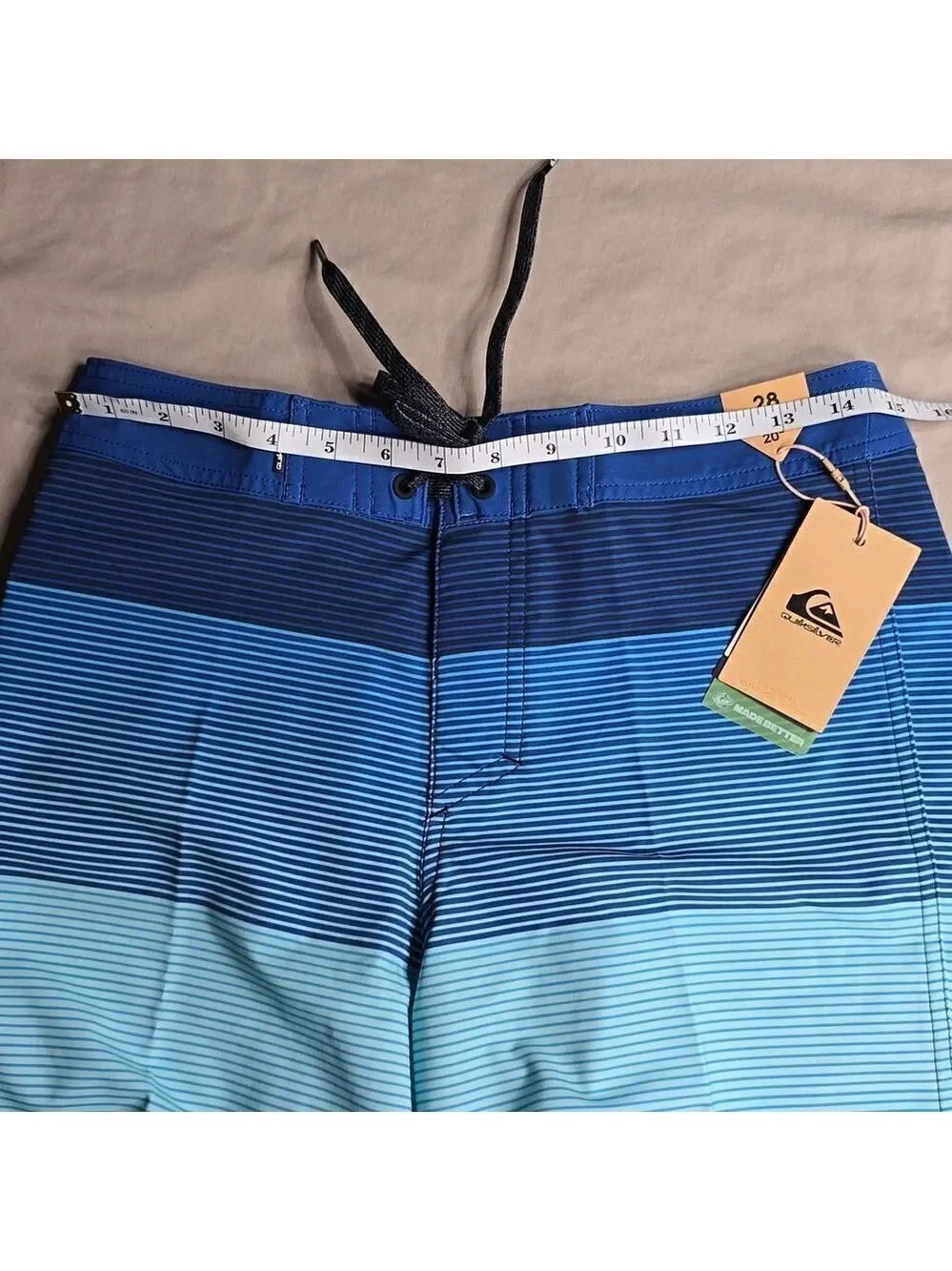 656 NWT Quicksilver Surfsilk Massive 20